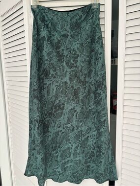 a new day Teal and Black Patterned Midi Skirt